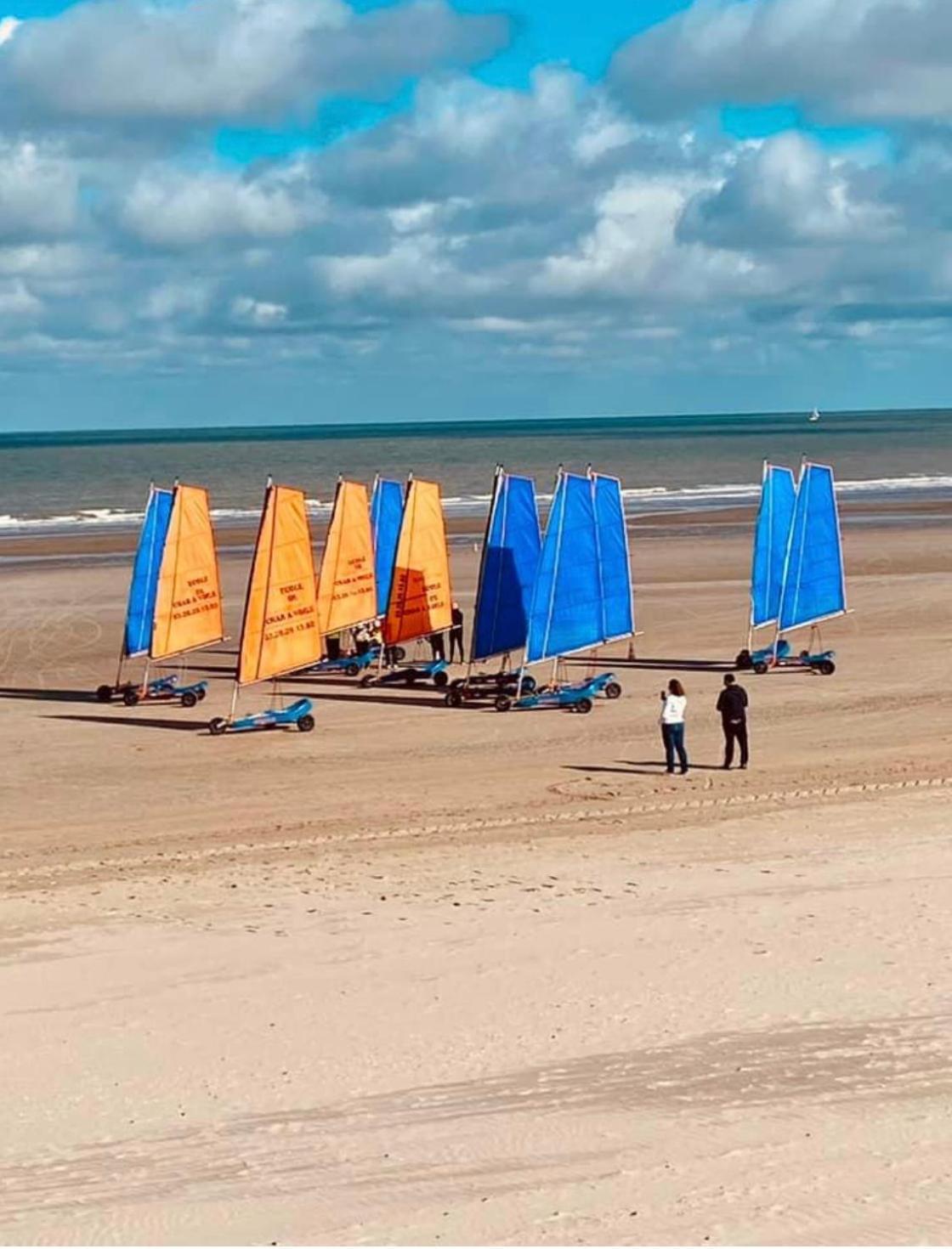 Appartement Sur La Plage De Malo Les Bains Vue Mer Dunkirk Bagian luar foto