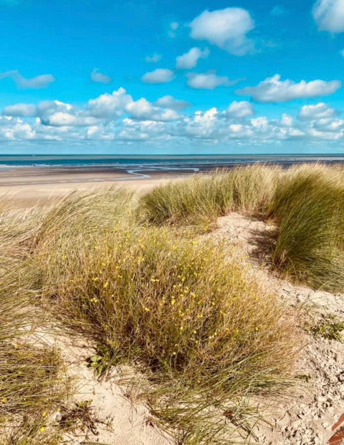 Appartement Sur La Plage De Malo Les Bains Vue Mer Dunkirk Bagian luar foto